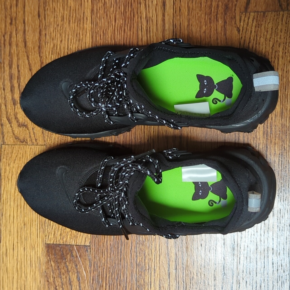 Nike Black and Neon Green Athletic Shoes